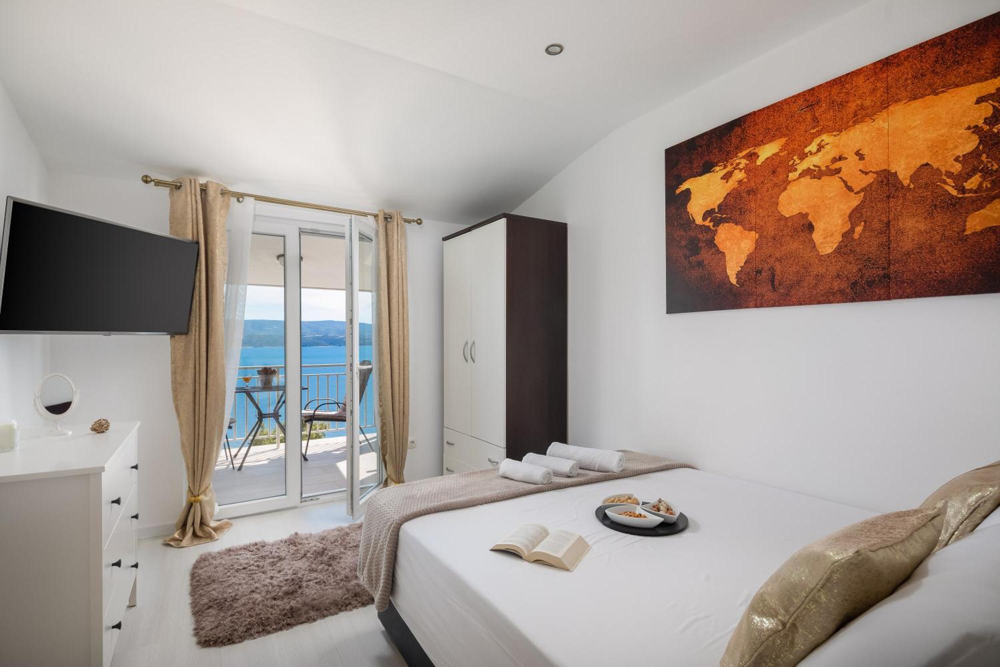 Luxury Seafront Villa With Heated Pool, Jacuzzi, Sea View, 150 M From Beach Stanici Exterior foto