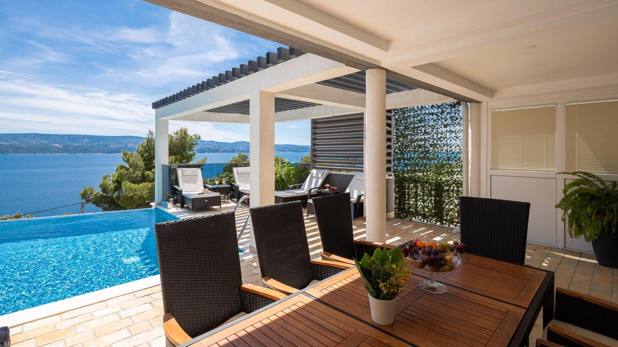 Luxury Seafront Villa With Heated Pool, Jacuzzi, Sea View, 150 M From Beach Stanici Exterior foto