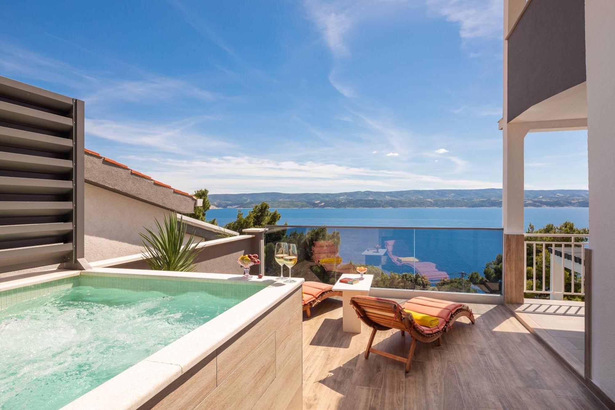 Luxury Seafront Villa With Heated Pool, Jacuzzi, Sea View, 150 M From Beach Stanici Exterior foto